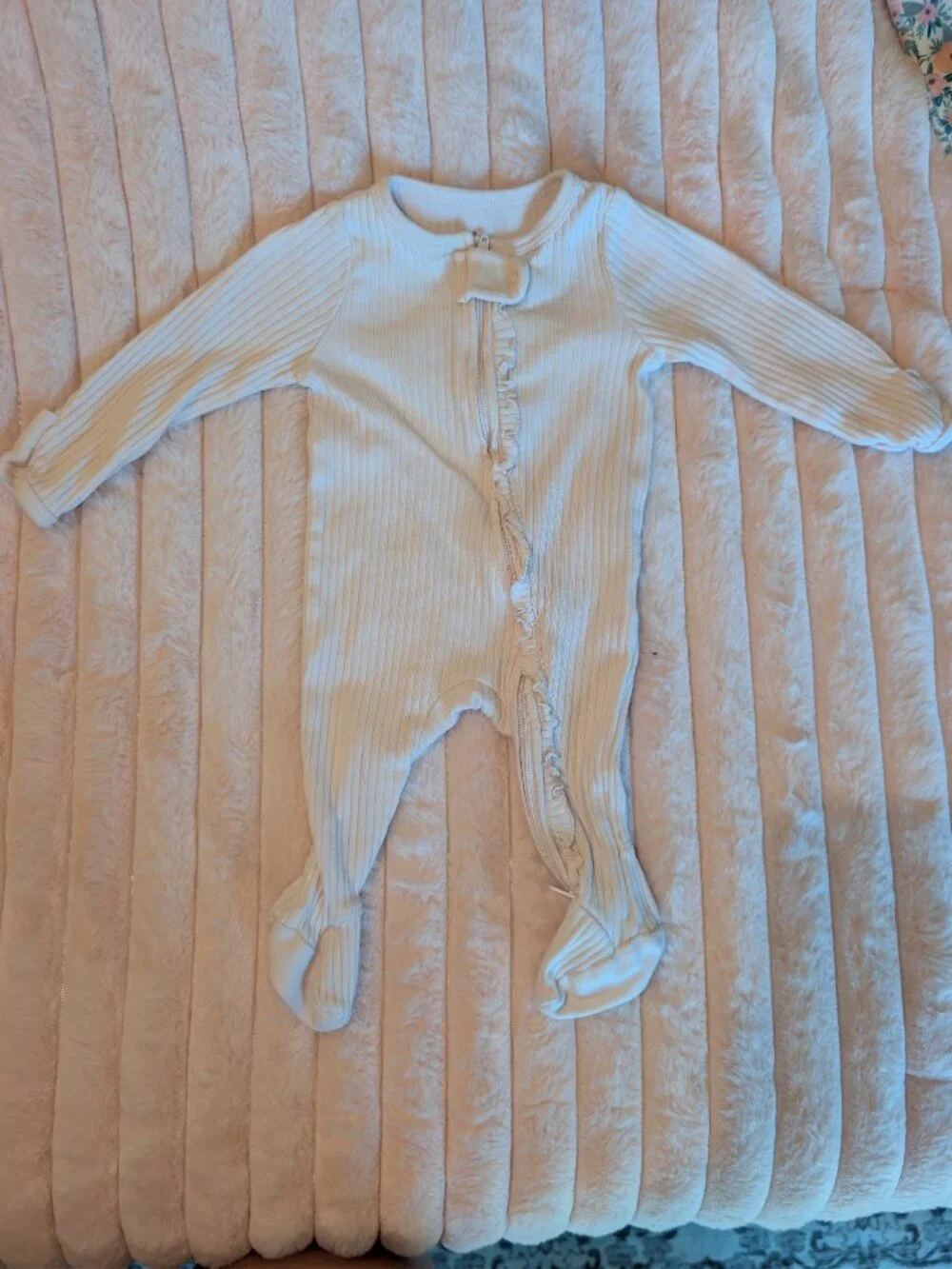 6 Piece Newborn Baby Girl Bodysuit Lot Mixed Brands